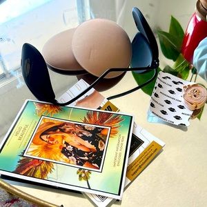 Frontless backless strapless bra. Nude. Adjustable